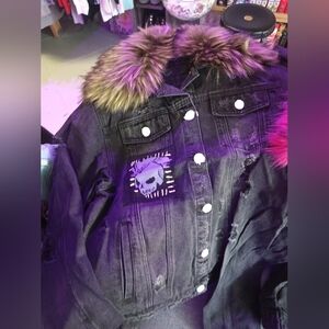 Stylish Black unisex Jacket with Fur Trim